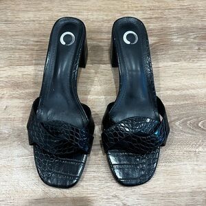 Elegant Black Croc-Embossed Women's Sandals